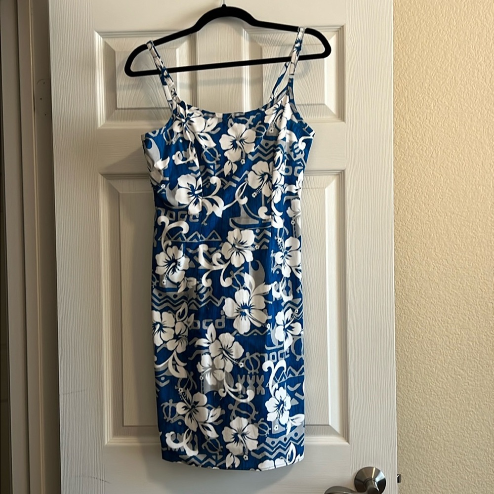 Hawaiian sundress with adjustable straps